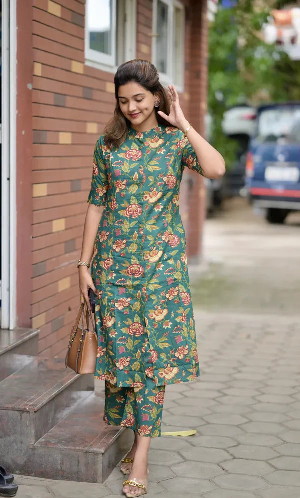 Elegant Green Floral Kurta Set For Women