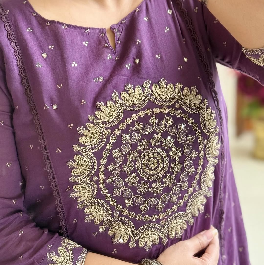 Graceful Purple Straight-Cut Suit Set